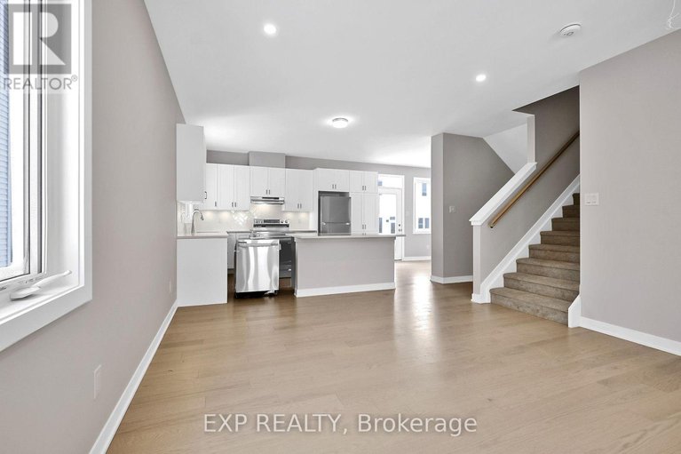 28620818/98-pizzicato-street/mer-bleuebradley-estatesanderson-park/ottawa/ontario/K1C7G4_7
