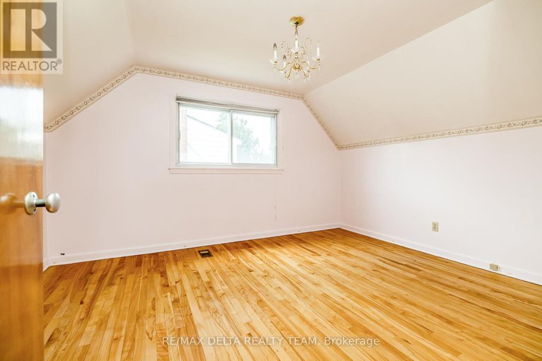28513120/644-browning-avenue/riverview-park/ottawa/ontario/K1G0T9_14