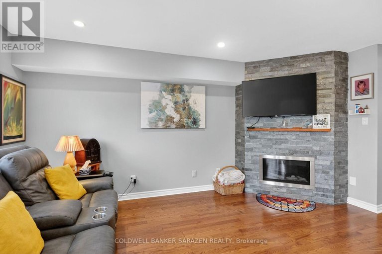 29569622/43-daventry-crescent/longfields/ottawa/ontario/K2J4N6_12