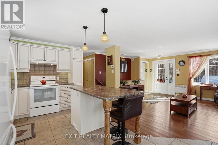 29431063/8150-montee-lemieux-road/east-hawkesbury/ontario/K0B1M0_10