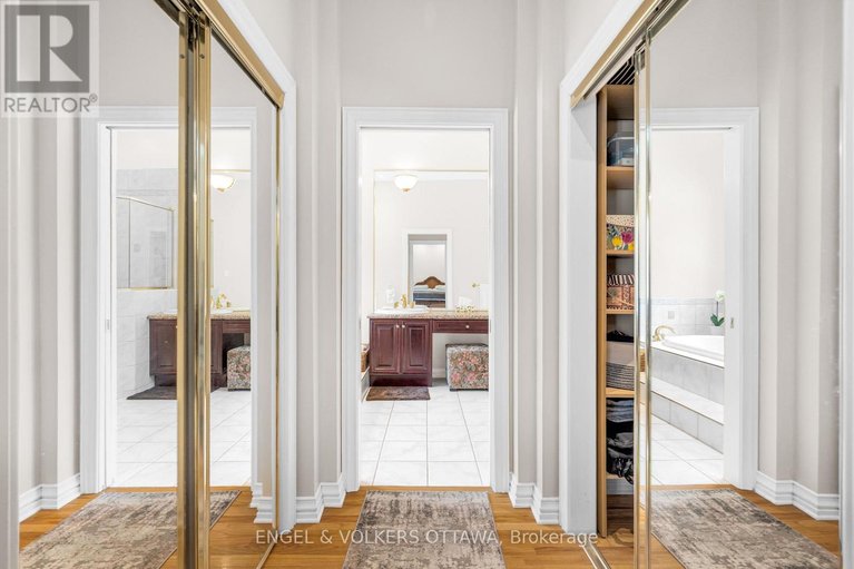 29633496/5-countryside-green/cedar-hillorchard-estates/ottawa/ontario/K2R1B5_23