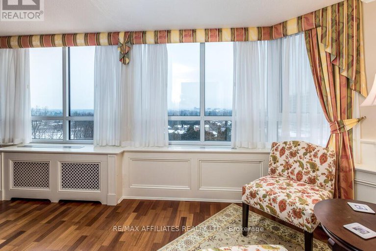 28251371/914-80-sandcastle-drive/leslie-park/ottawa/ontario/K2H9E7_14