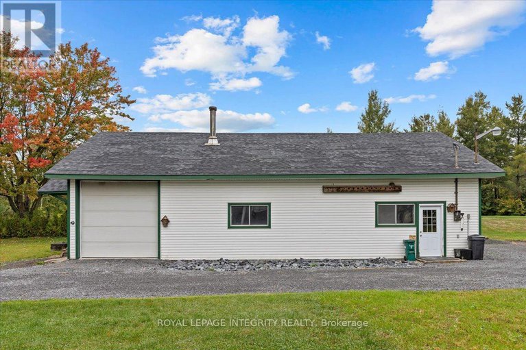 29219772/565-vinette-road/clarencerockland-twp/clarence-rockland/ontario/K0A2A0_29