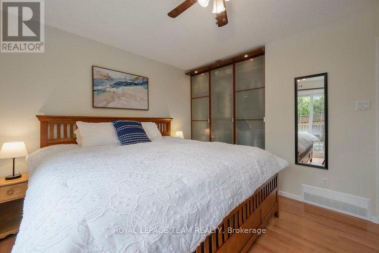28365689/2765-quinn-road/emerald-woodssawmill-creek/ottawa/ontario/K1T3V4_13