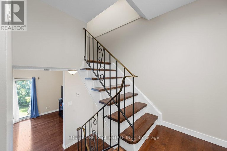 28549903/5-2-bertona-street/manordale/ottawa/ontario/K2G0W2_18
