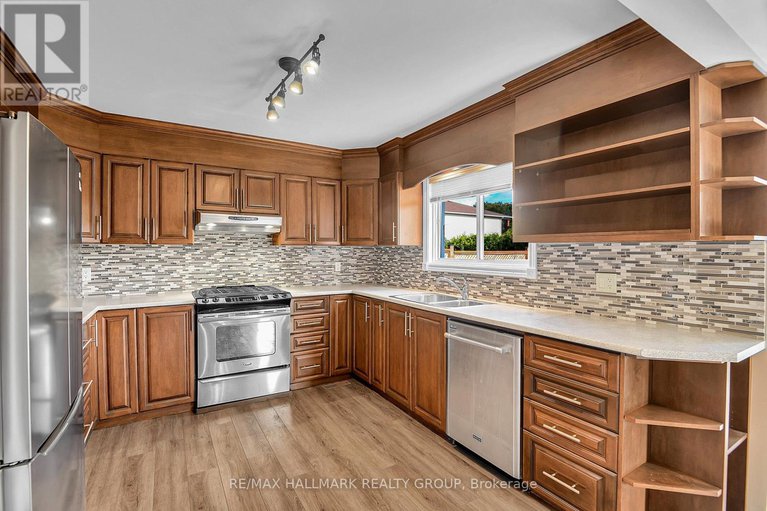 29314461/1743-silver-bark-avenue/orleanssunridge/ottawa/ontario/K1C7A8_12