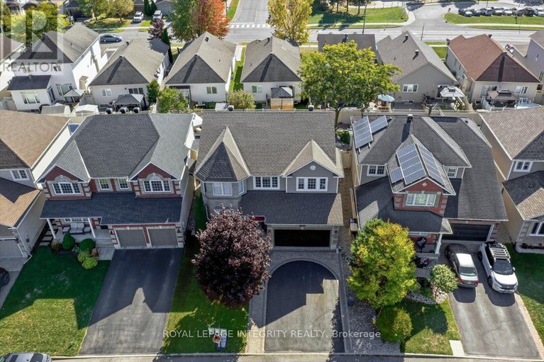 29381596/1110-luesby-crescent/fallingbrookgardenway-south/ottawa/ontario/K4A4X7_2