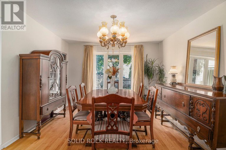 28813811/1674-sansonnet-street-s/chapel-hill/ottawa/ontario/K1C5Y6_19