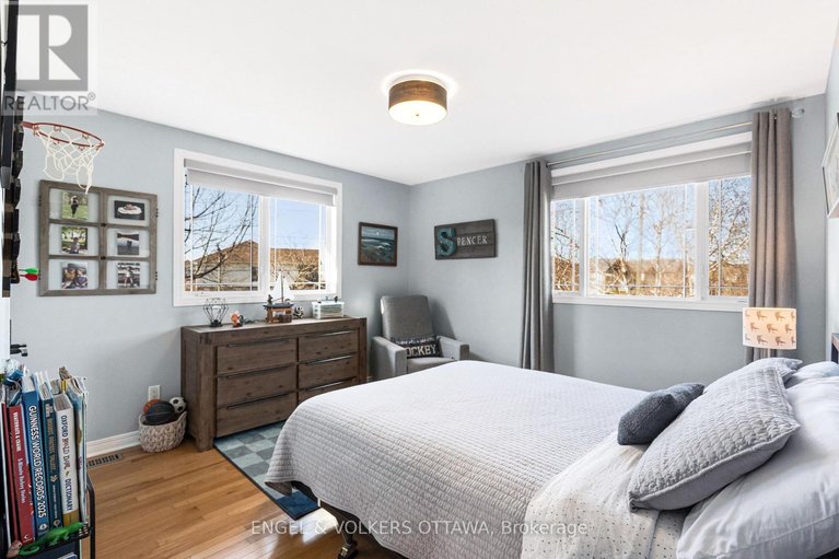 29666801/32-barcham-crescent/hearts-desire/ottawa/ontario/K2J3Z7_32