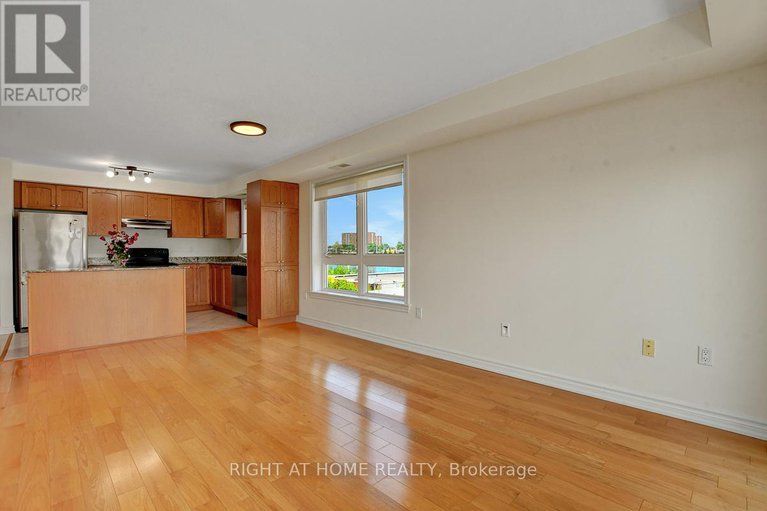 28433463/301-14-norice-street/meadowlandscrestview/ottawa/ontario/K2G2X4_15
