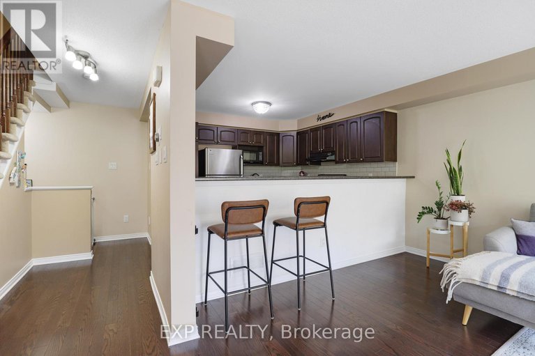 28543378/116-quito-private/merivale-industrial-parkcitiplace/ottawa/ontario/K2E0A9_14