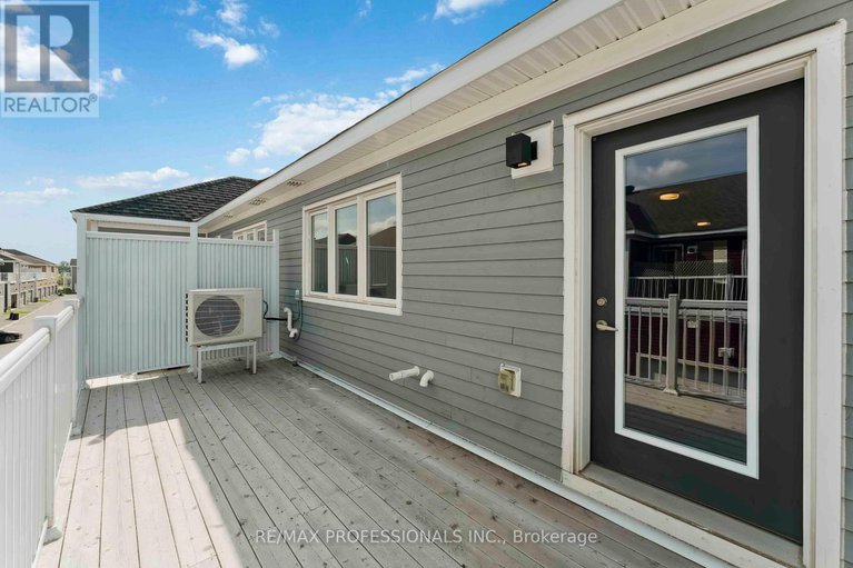 28406197/826-bascule-place/btwn-franktown-rd-fallowfield-rd/ottawa/ontario/K0A2Z0_22