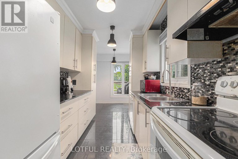 28448993/1134-alenmede-crescent/fairfield-heights/ottawa/ontario/K2B8H3_6