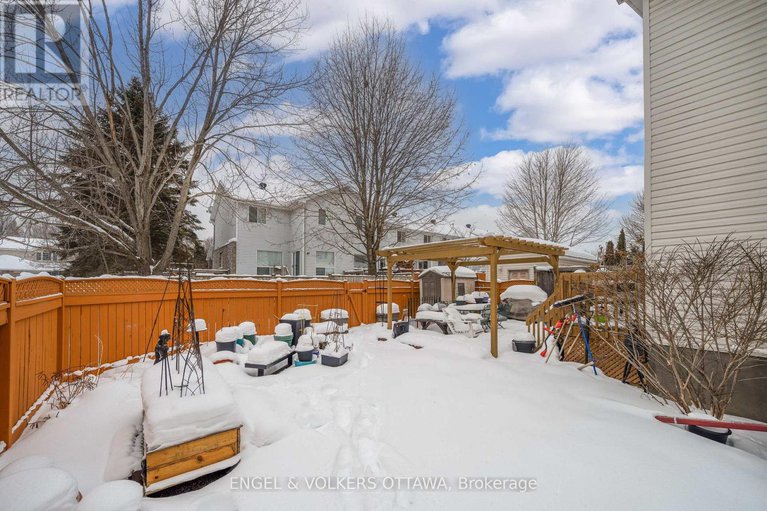 29341438/126-whalings-circle/stittsville-central/ottawa/ontario/K2S1S4_26