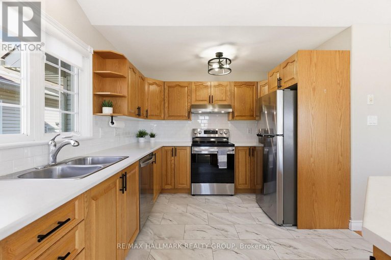 29042436/54-christie-lane/winchester/north-dundas/ontario/K0C2K0_13