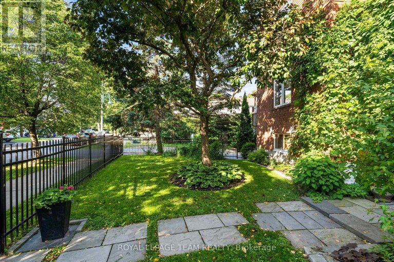 28493440/48-colchester-square/beaverbrook/ottawa/ontario/K2K2X4_33