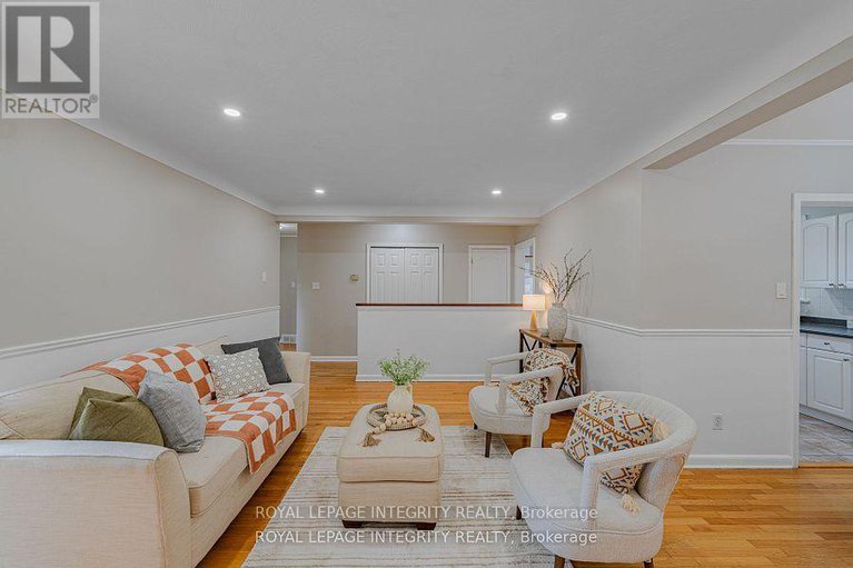 28733956/1695-gage-crescent-n/bel-air-heights/ottawa/ontario/K2C0Z7_10