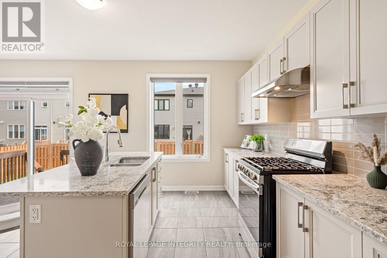 28553792/787-cappamore-drive/half-moon-bay/ottawa/ontario/K2J6V6_15