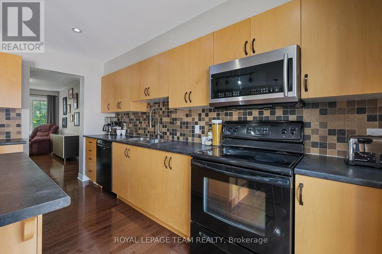28669844/127-harmattan-avenue/stittsville-north/ottawa/ontario/K2S0E4_18