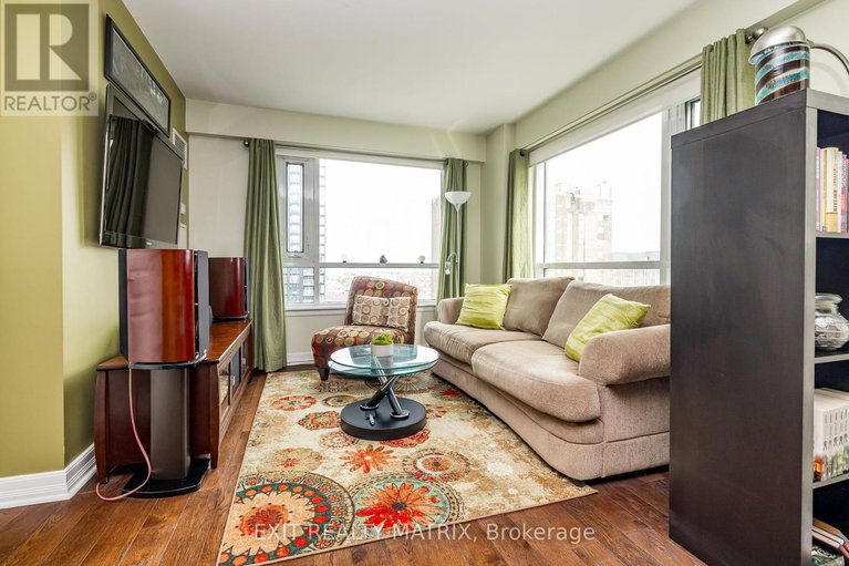 28369700/1111-200-besserer-street/sandy-hill/ottawa/ontario/K1N0A7_8