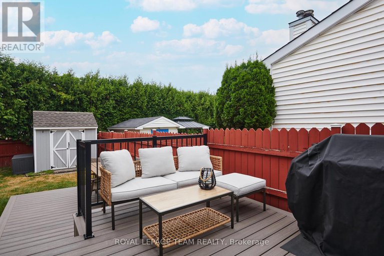 28769027/6405-st-louis-drive/hiawatha-parkconvent-glen/ottawa/ontario/K1C2X9_32