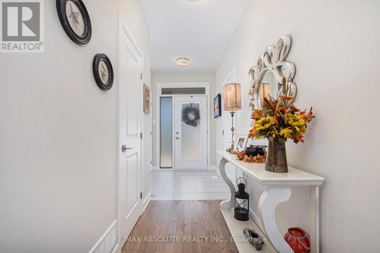 28955191/16b-cockburn-street/richmond/ottawa/ontario/K0A2Z0_4