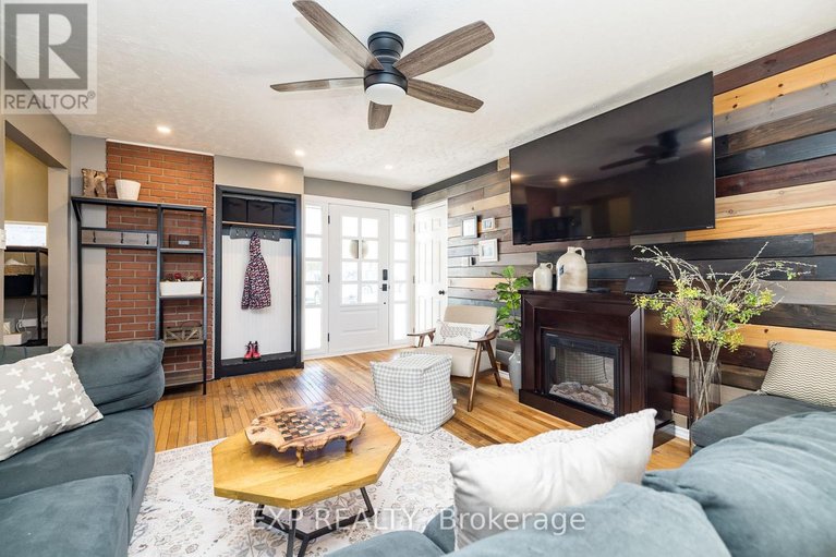 29633169/308-st-george-street/almonte/mississippi-mills/ontario/K0A1A0_17