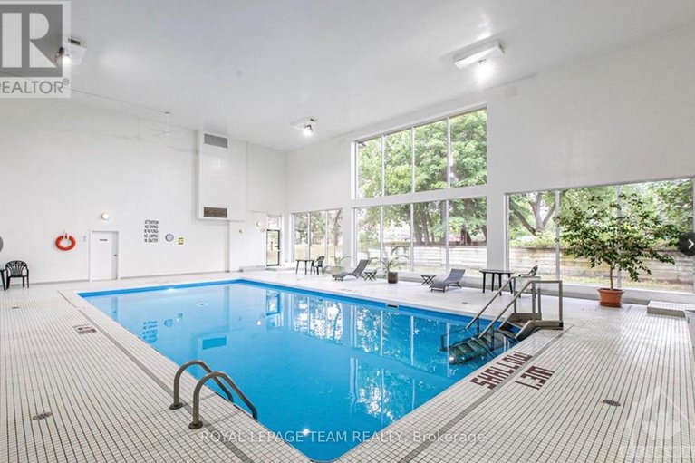 29231241/200-260-brittany-drive/viscount-alexander-park/ottawa/ontario/K1K4M2_37