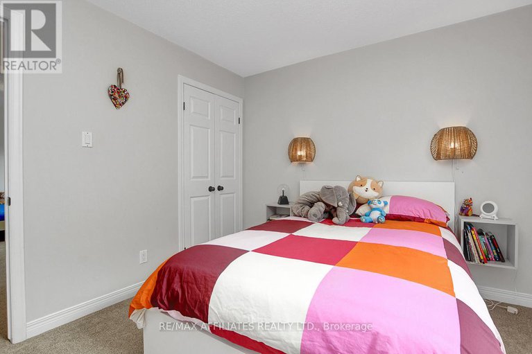 28483640/31-spur-avenue/bridlewood/ottawa/ontario/K2M2R9_34