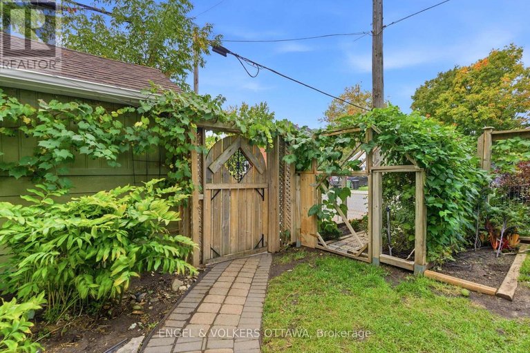 29578726/72-smirle-avenue/ottawa-west/ottawa/ontario/K1Y0S3_38