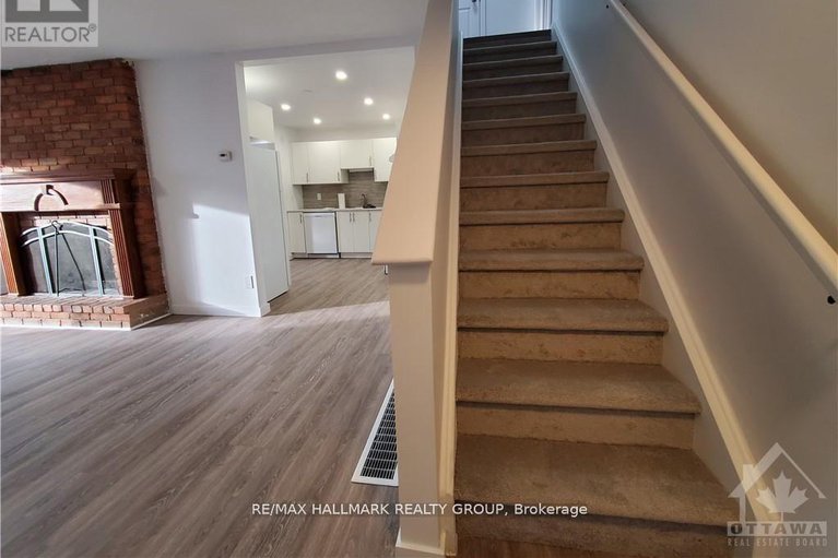 28536755/12-tybalt-crescent/westcliffe-estates/ottawa/ontario/K2H8J5_11