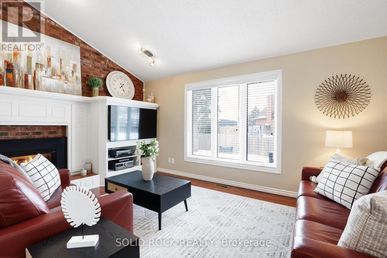 29419205/26-paula-crescent/sheahan-estatestrend-village/ottawa/ontario/K2H9A4_15