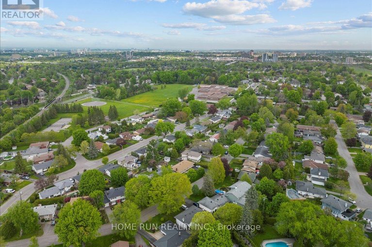 29444216/685-farmington-avenue/riverside-park-south/ottawa/ontario/K1V7H4_77