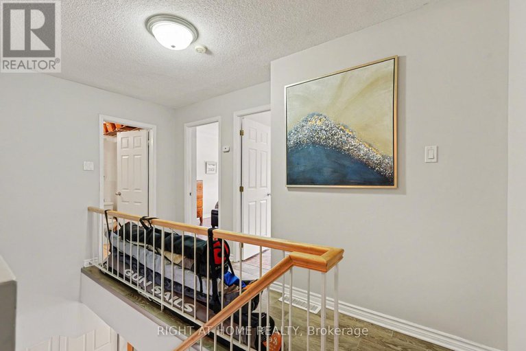 29439108/121-12-corkstown-road/lakeview-park/ottawa/ontario/K2H5B3_17