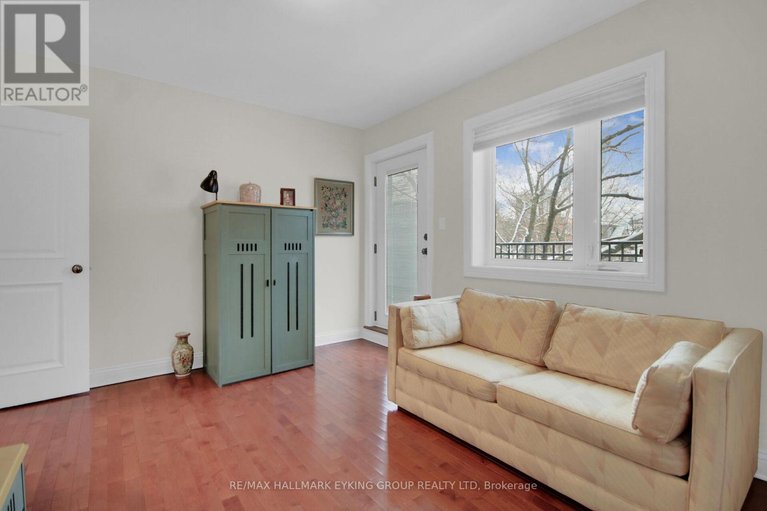 29609509/121-macdonald-street/ottawa-centregolden-triangle/ottawa/ontario/K2P1H7_34