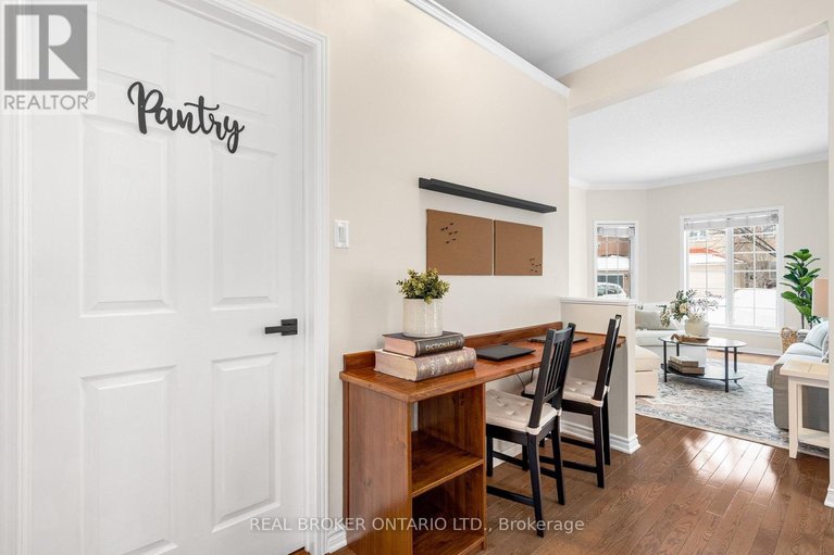 29518194/41-golders-green-lane/longfields/ottawa/ontario/K2J5G2_12