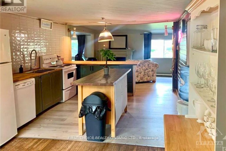 27933772/397-bayview-drive/constance-bay/ottawa/ontario/K0A3M0_13