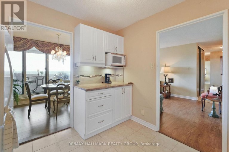 28532567/1605-3360-southgate-road/south-keys/ottawa/ontario/K1V9A6_18