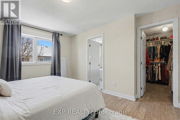 29328135/2142-winsome-terrace/fallingbrookgardenway-south/ottawa/ontario/K4A0K6_14