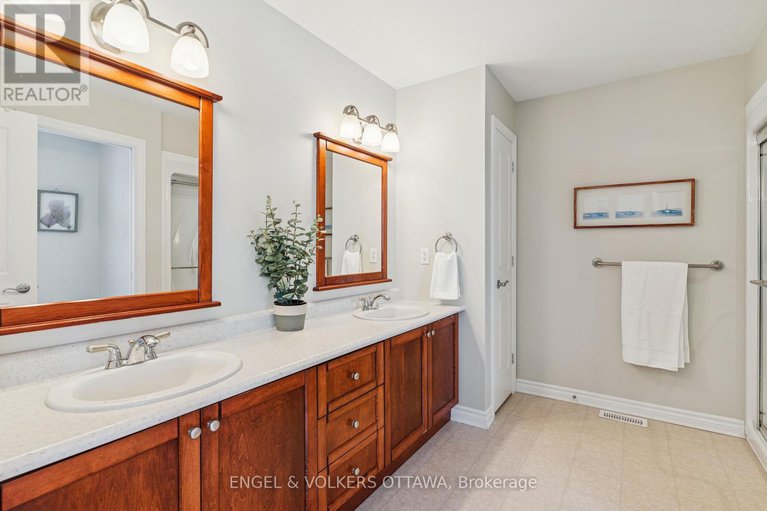 29377560/76-frontenac-boulevard/embrun/russell/ontario/K0A1W0_32