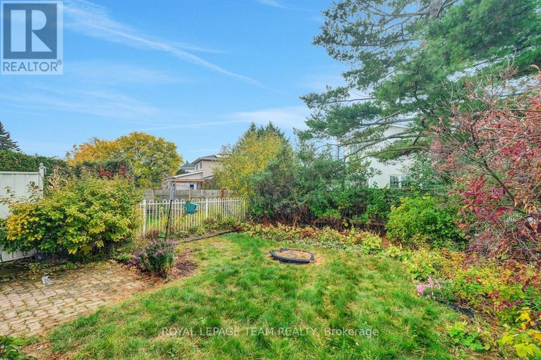 29024962/72-craig-henry-drive/craig-henrywoodvale/ottawa/ontario/K2G3Z6_28