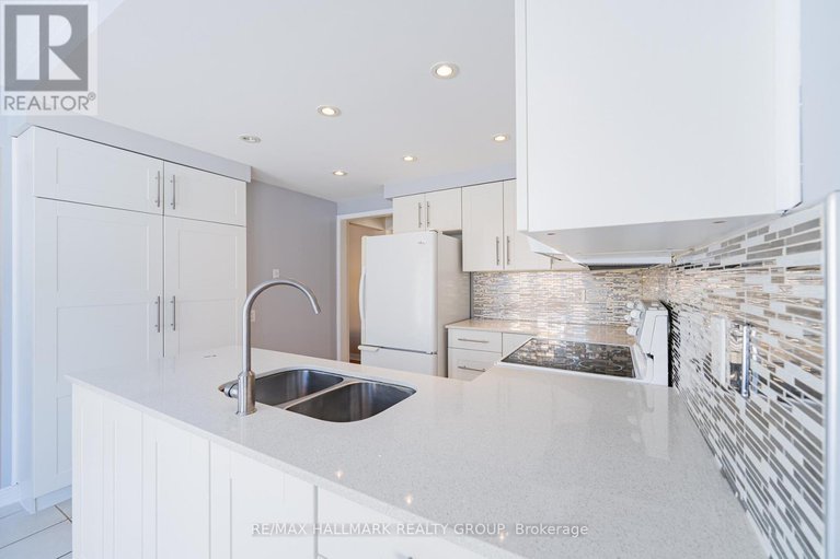 29320799/52-thare-crescent/knollsbrook/ottawa/ontario/K2J2P5_28