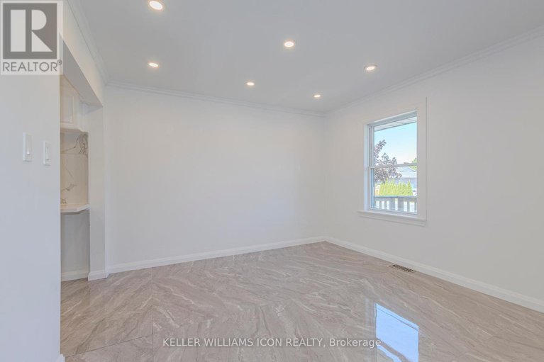 28846763/92-meadowlands-drive-w/meadowlandscrestview/ottawa/ontario/K2G2R8_13