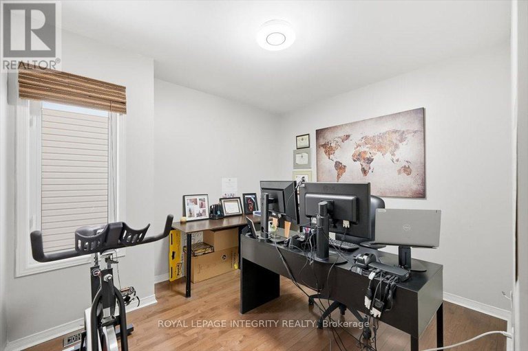 29381596/1110-luesby-crescent/fallingbrookgardenway-south/ottawa/ontario/K4A4X7_21