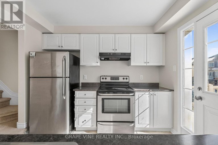 29419636/330-sweet-grass-circle/half-moon-bay/ottawa/ontario/K2J5W9_20