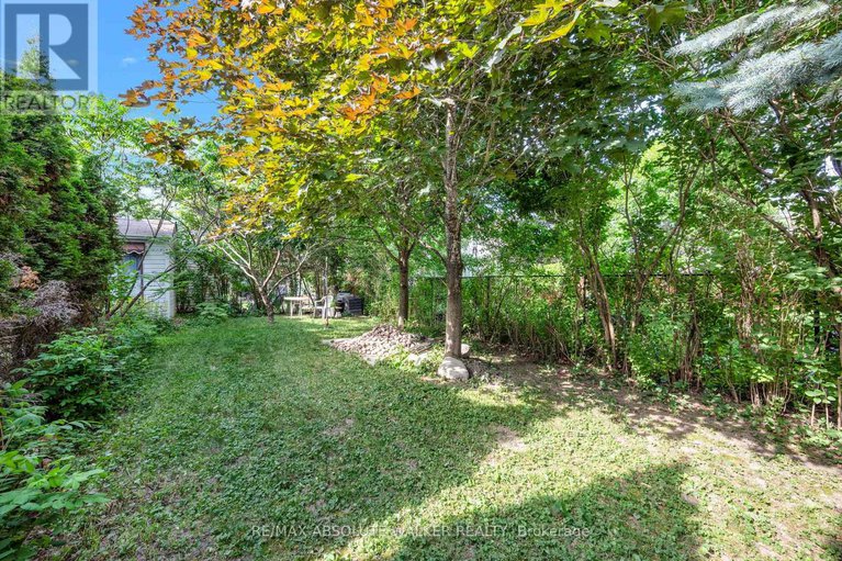 28543376/1867-springridge-drive/springridgeeast-village/ottawa/ontario/K4A4R1_39