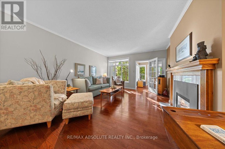 28645750/8-pine-needles-court/stittsville-central/ottawa/ontario/K2S1G5_16