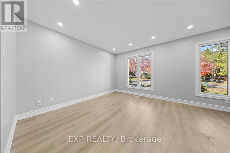 29075972/290-elderberry-terrace/chatelaine-village/ottawa/ontario/K1E1Z1_15