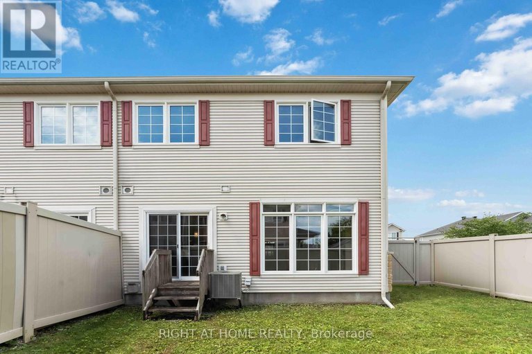 28585607/905-caldermill-private/stonebridge/ottawa/ontario/K2J0Z8_28