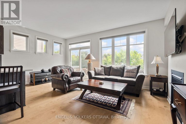 28787541/644-vivera-place/stittsville-north/ottawa/ontario/K2S2N1_13